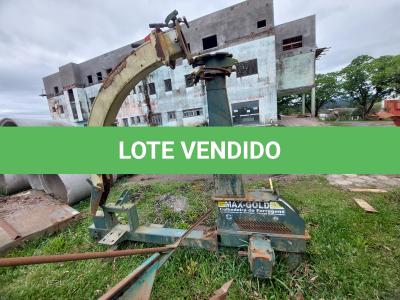 LOTE 016 - COLHEDEIRA MAX GOLD 12 PREMIER CX HD PINHEIRO