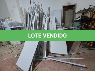 LOTE 004 - LOTE DE DIVISÓRIAS